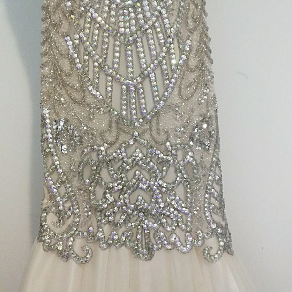 Stunning Prom Dress, sz 4 - Picture 3 of 9